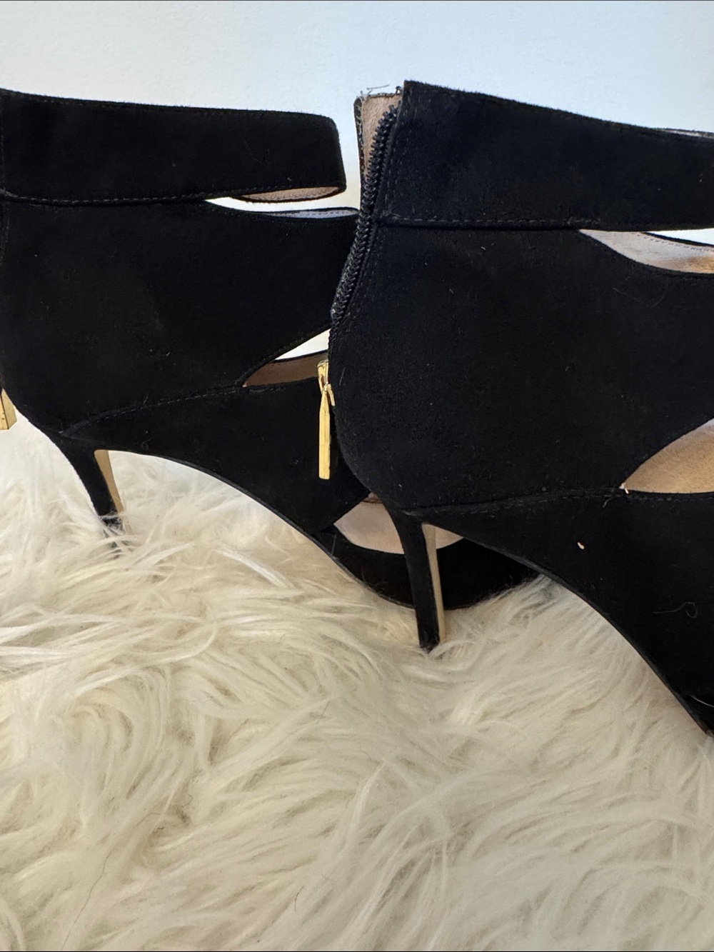 Louise et Cie Black Strappy Pointed-Toe Heels - Picture 3 of 7